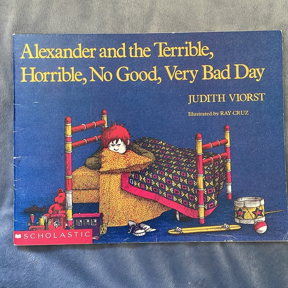 Scholastic books set of four - Picture 4 of 9